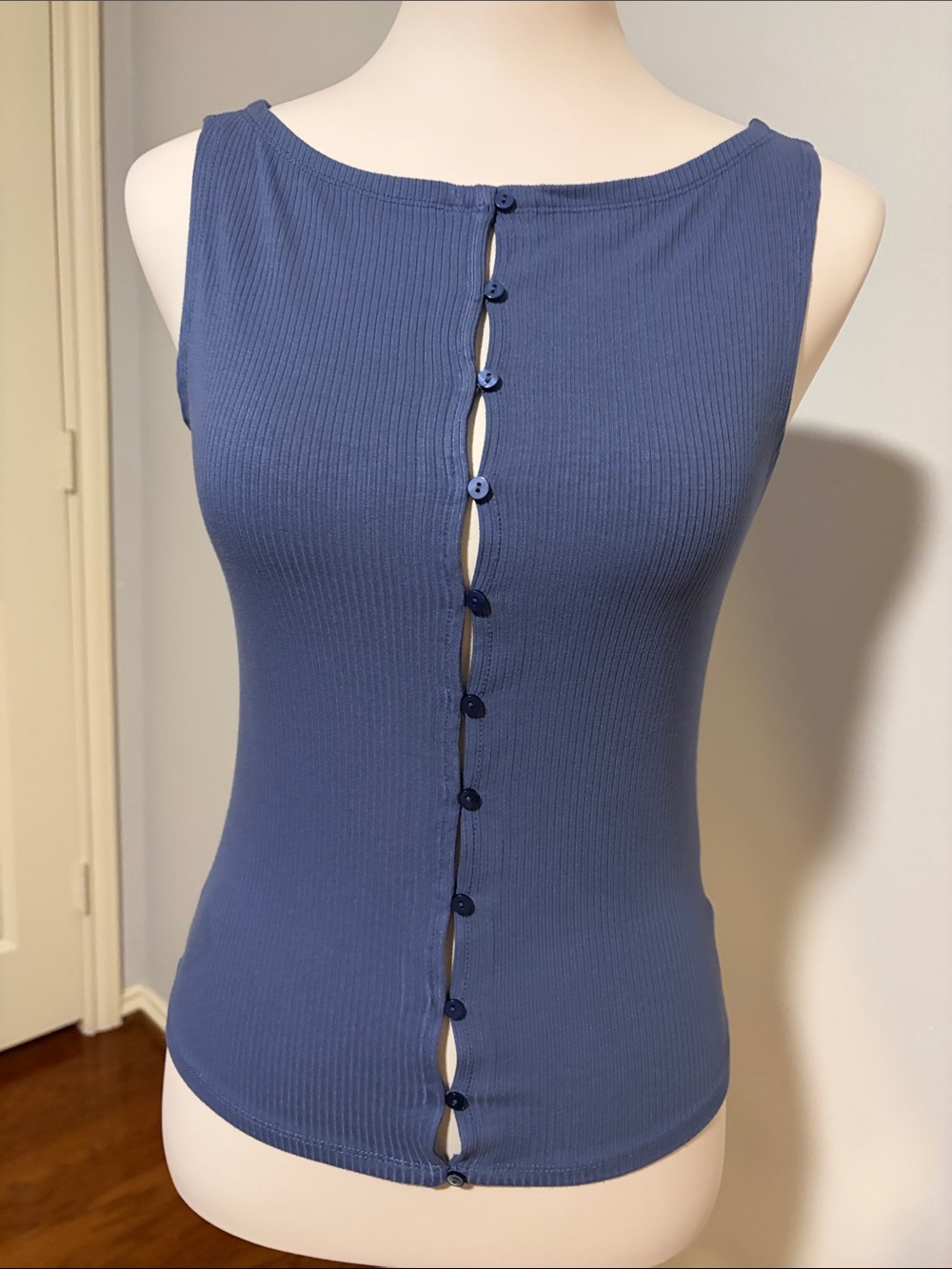 Pink & Rose Women’s Button Up Tank Top in Blue Size Small